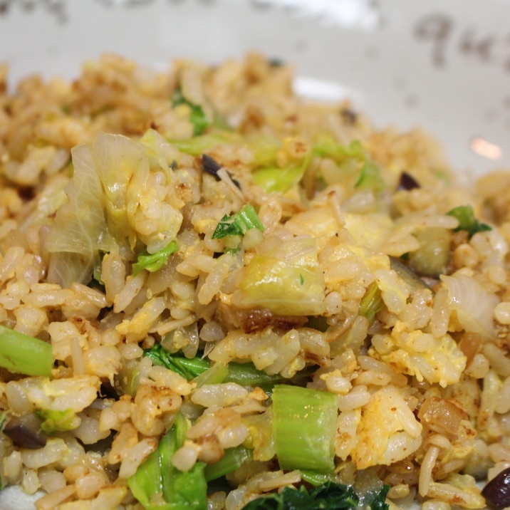 お肉ナシでも美味しい!残り物野菜チャーハン